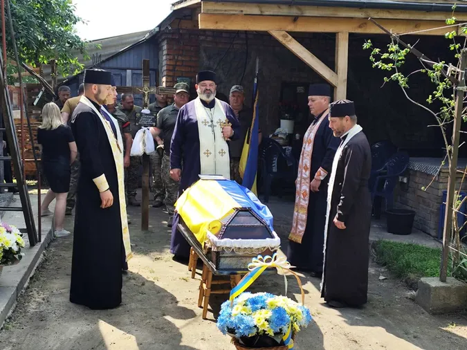На Волині попрощалися із полеглим Героєм Олександром Троянчуком (фото)