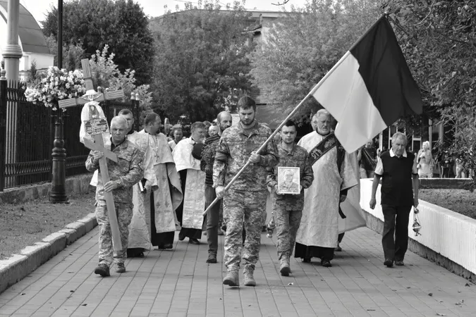 У Луцьку попрощалися із загиблим на Миколаївщині Ігорем Дуплієм (фото)