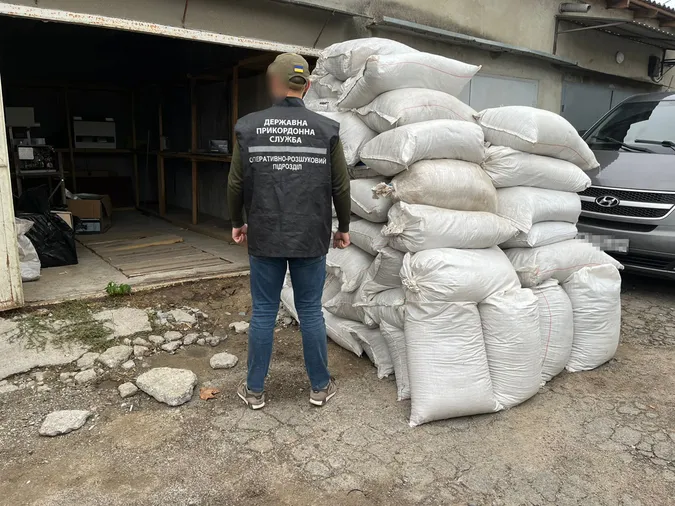 Волинські оперативники затримали тютюнового барона з Одещини (фото)