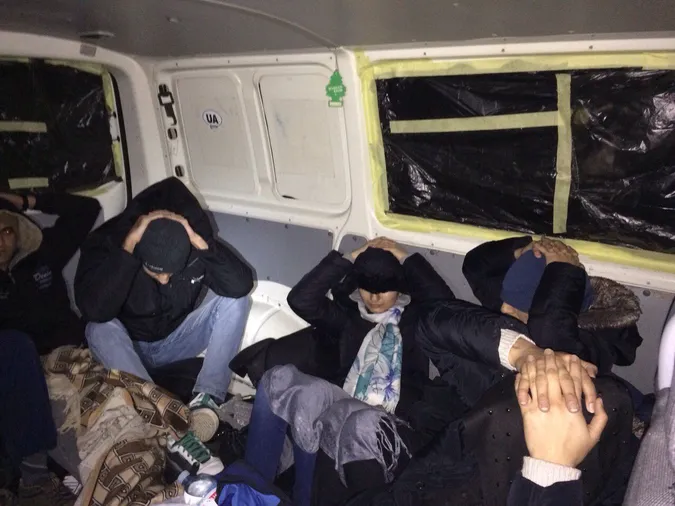 Від 300 до 800 доларів: волиняни незаконно переправляли людей через кордон