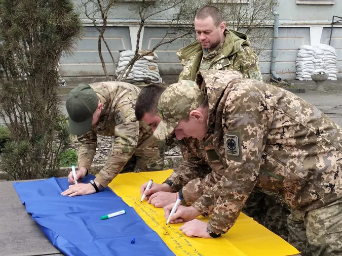 Як оборонці Бахмута відновлювали сили у Луцьку (фото)