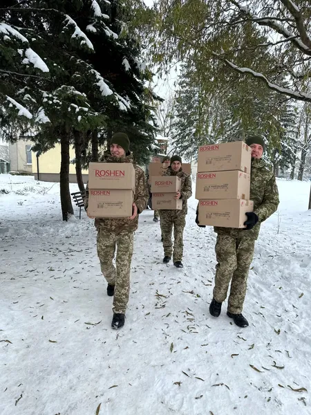 Волинські прикордонники привітали з Днем Миколая дітей загиблих побратимів (фото)
