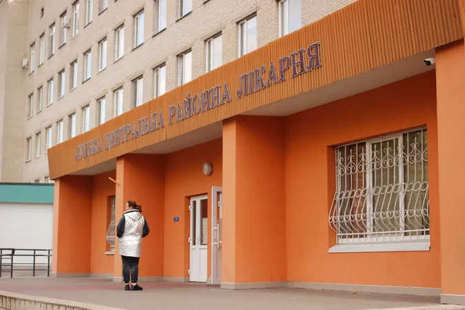 Луцька райлікарня може залишитися без тепла: хто насправді зриває опалювальний сезон (фото)