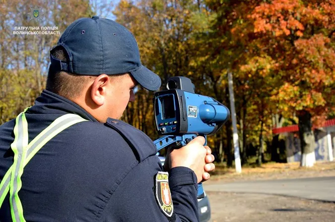 11 порушників швидкості оштрафували на волинських дорогах 