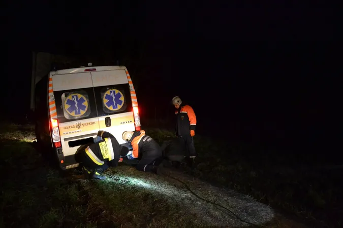 На Волині «швидка» їхала на виклик та застрягла в снігу