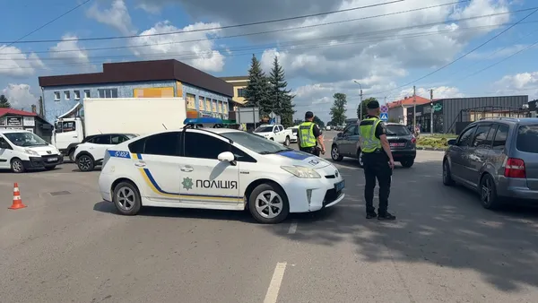 «Батьки, обирайте відповідальність»: у Шацьку закликали не садити дітей на мотоцикли (фото, відео)