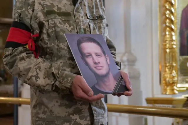 У Луцьку попрощалися із загиблим на війні Маркіяном Нагорнюком (фото, відео)