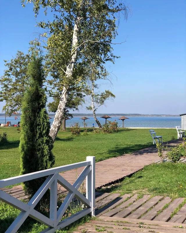 Осінній ранок на Світязі: показали залиті сонцем краєвиди