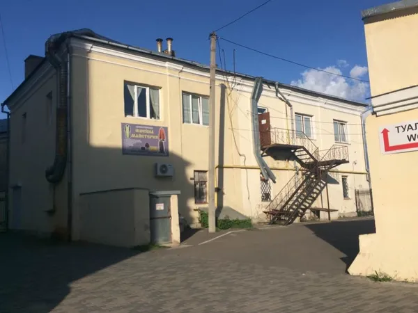 Нащо волинські семінаристи проломили стіну видавництва (фото, відео)
