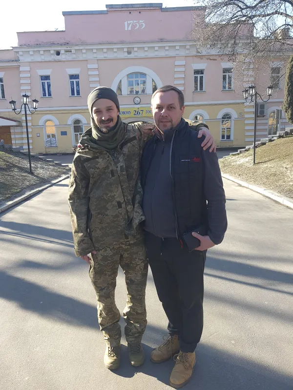 «Під звуки пострілів і вибухів»: луцькі волонтери привезли допомогу на Донеччину (фото, відео)