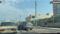 Дитина – в лікарні, три автівки – розтрощені: подробиці аварії на Карпенка-Карого в Луцьку (відео)