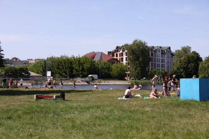 Міські пляжі у Луцьку перевірили на готовність до початку купального сезону