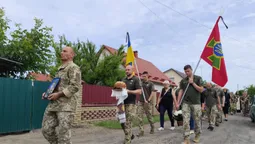 У Ківерцях попрощалися із бійцем Юрієм Шупічуком (фото)