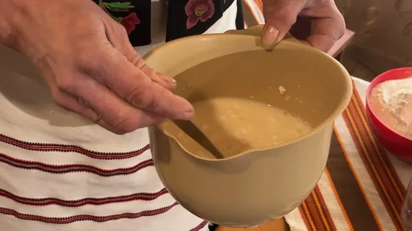 На Волині роблять пироги з цукровими буряками: рецепт (відео)