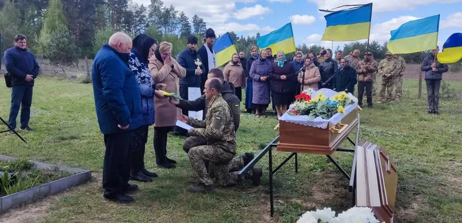 На Волині попрощалися із воїном Петром Кондрацьким (фото)