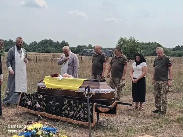 На Волині попрощалися з полеглим захисником Олександром Лавренчуком (фото)