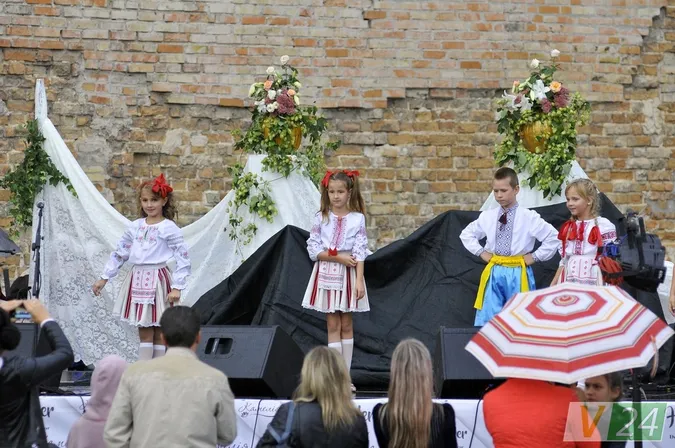 «Волинська княжна-2016»: у Луцьку обрали середньовічну красуню (фото)