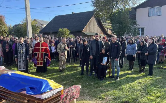 На Закарпатті загиблого бійця не дали відспівати в храмі УПЦ МП