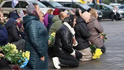 Небо плакало: Луцьк навколішки прощався з загиблим на Курщині бійцем Віктором Калеником