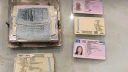 По 400 доларів за штуку: на Волині накрили схему продажу фальшивих водійських посвідчень (фото)