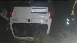 Водій загинув до приїзду швидкої: на Волині авто влетіло у стовп (фото)