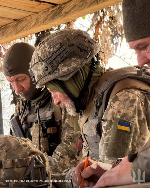 «Лист, який не закінчується»: воїни 14 ОМБр долучилися до загальнонаціонального диктанту (фото)