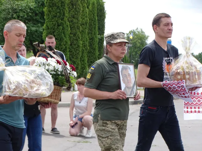 На Волині провели в останню дорогу молодого Героя Сергія Самолюка (фото)