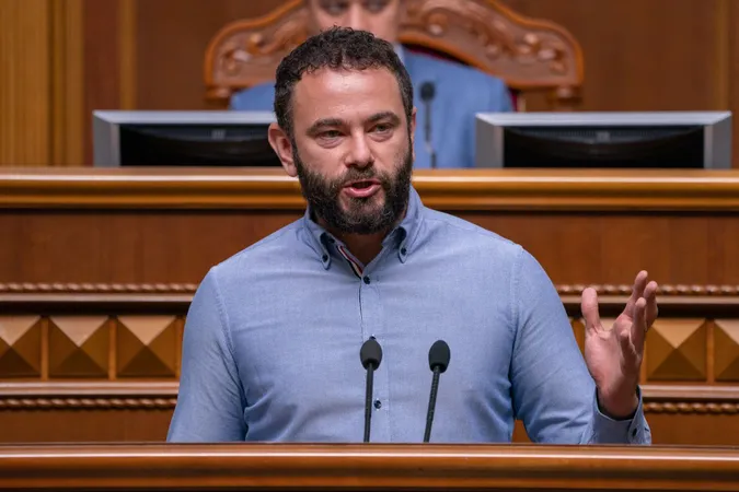 «Послали» один одного: сварка колишнього «слуги» та заступника голови Офісу президента