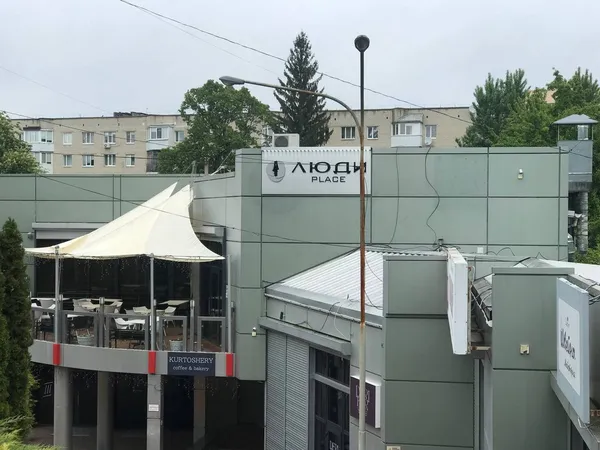 Топ закладів Луцька з красивими терасами на даху
