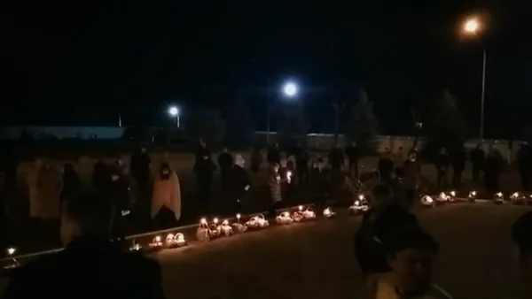 Пасхальне Причастя з однієї ложки: у храмі на Волині порушили карантин (відео)