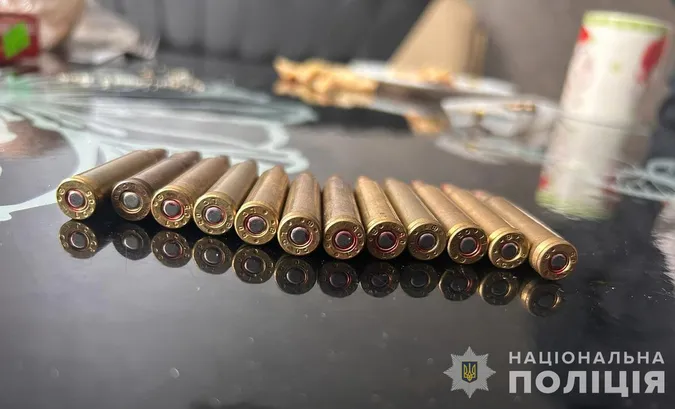 Продавав «зброю таємної дії»: поліція затримала 38-річного волинянина (фото)