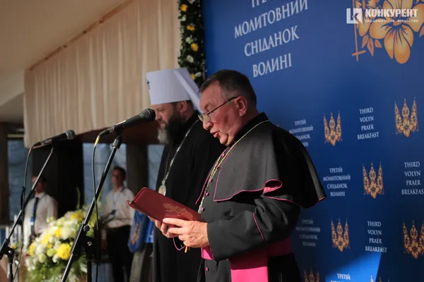 З Богом і їжею: як у Луцьку минув третій Молитовний сніданок (фото, відео)