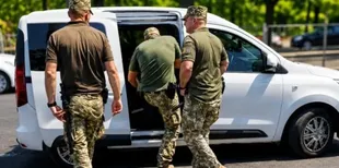 На Волині чоловіка, якого визнали непридатним до служби і зняли з обліку, за день мобілізували