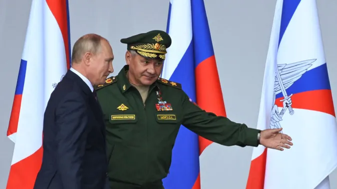 шойгу наказав виключити Зеленського з «культурного порядку денного» рф