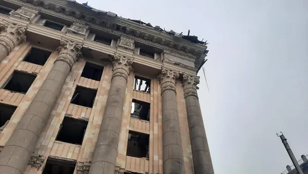Харків в огні: ДСНС прозвітувала про жертви та руйнування (фото)