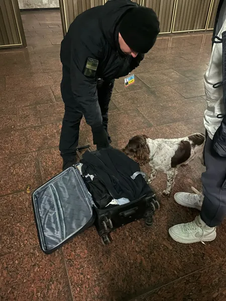 Волинські прикордонники виявили наркотики в пасажира потягу «Київ – Хелм» (фото)