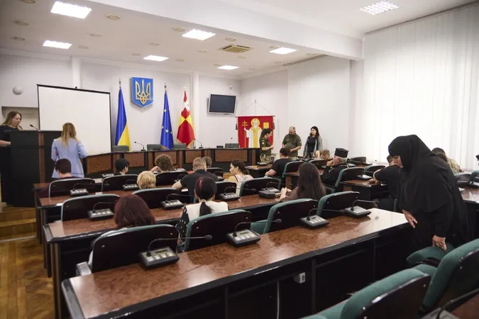 У Луцьку рідним загиблих Героїв вручили посмертні нагороди (фото)