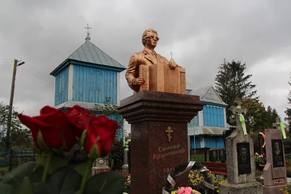 Митрополит Михаїл освятив нову церкву у Вільхівці (ФОТО)