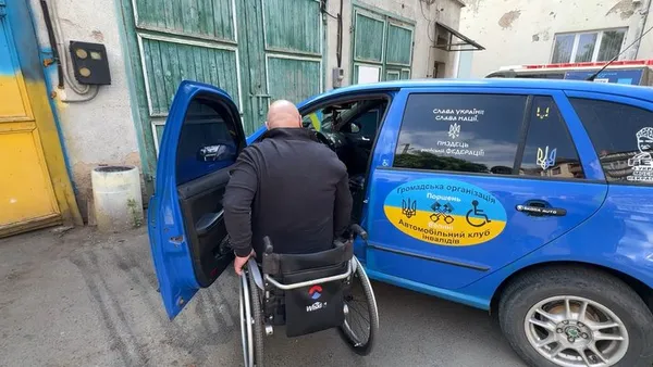 В автомайстерні «Поршень» на Волині переоблданують авто на ручне керування