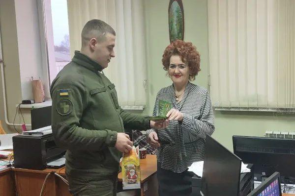 Волинські гвардійці привітали зі святами ветеранів та родини загиблих побратимів (фото)