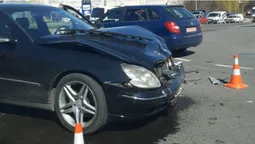 У Луцьку на Дубнівській "мерс" врізався у "фольксваген" (фото)