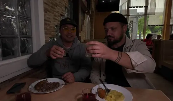Луцькі генделики затестив американець: що йому «зайшло» (відео 18+)