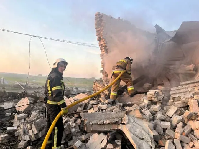 Росія вдарила по Уманському району: повідомляють, що зачепило супермаркет «АТБ» (фото)