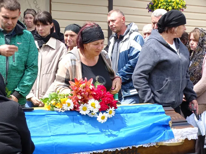 Турійщина попрощалася із Захисником України Валерієм Кікавським