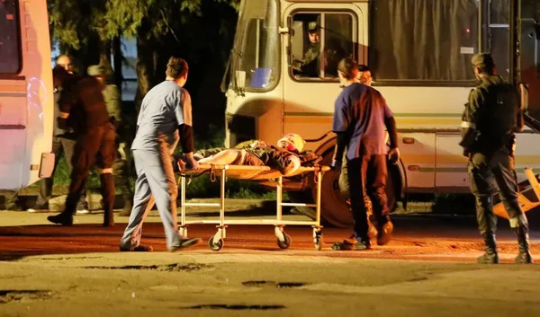 Близько 10-ти автобусів виїхало з «Азовсталі» з українськими військовими (ОНОВЛЕНО)