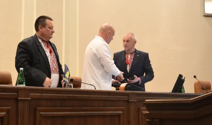 Як депутати Волиньради в «добру путь» Савченка проводжали (репортаж)