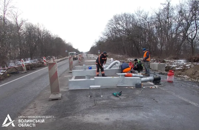 На волинському автошляху встановлюють сучасний комплекс WiM (фото)