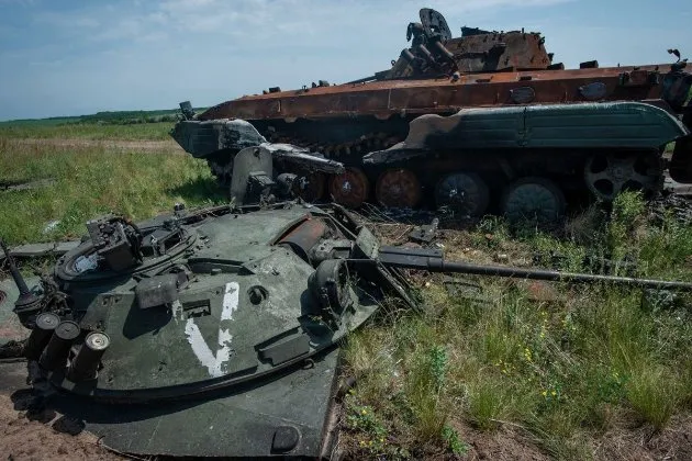 Близько 190 040 окупантів, 3697 танків, 2471 безпілотник: втрати ворога на 29 квітня