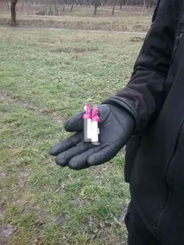Луцькі муніципали насварили підлітків за петарди (фото)
