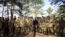 Перевірив кордон та вручив нагороди: що Зеленський робив на Волині (фото)
